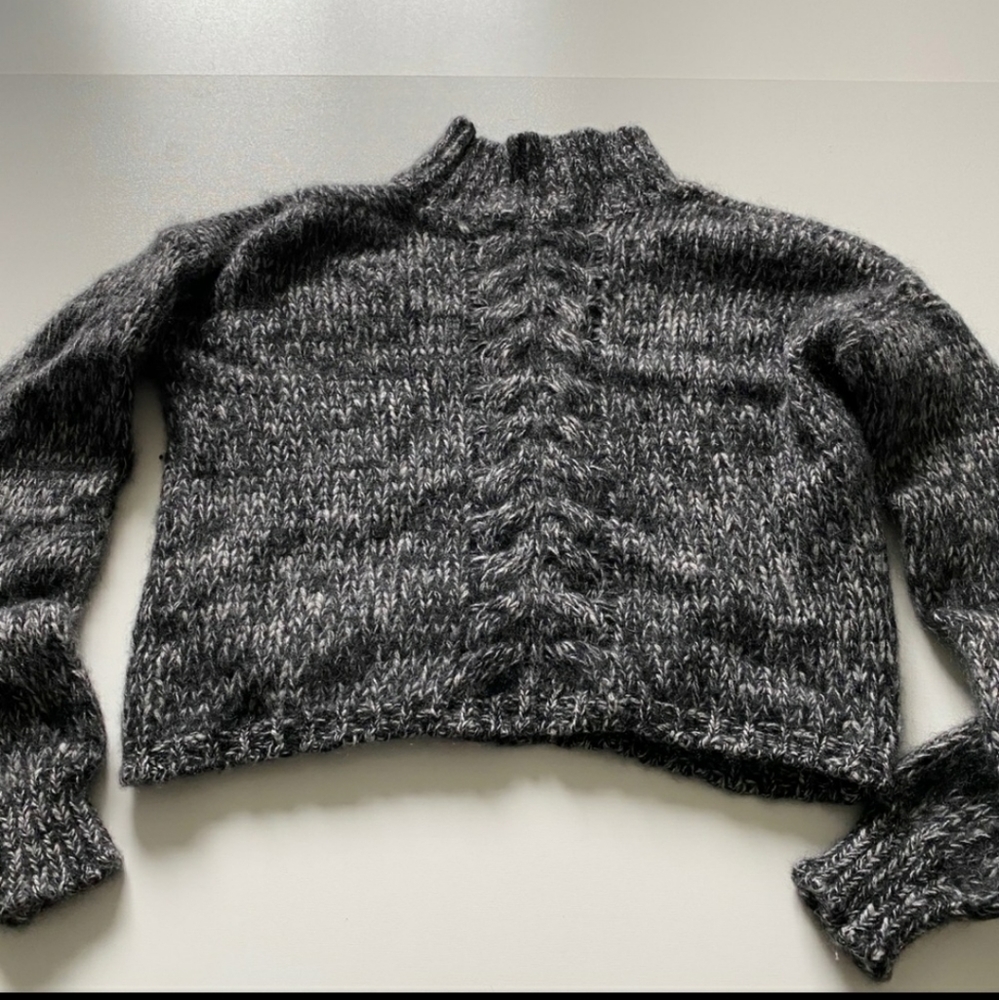 Naked Cashmere grey Cropped  Sweater XS